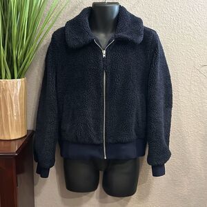 RB3 Gap men’s fuzzy lined navy blue jacket size large